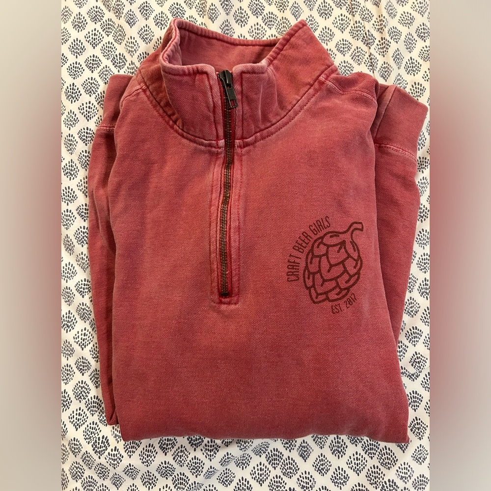 Craft beer girls 1/4 zip sweatshirt Medium NWOT